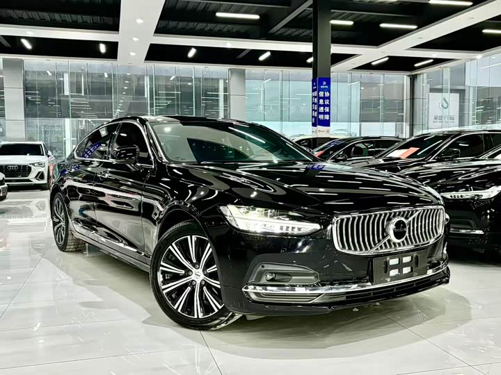 Фото 3 - Volvo S90