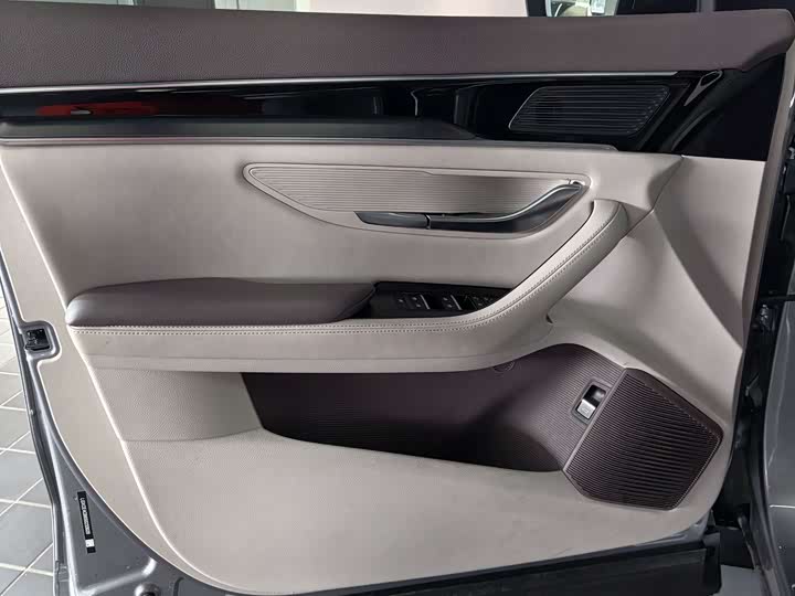 Фото 17 - BYD Song Plus Hybrid/EV