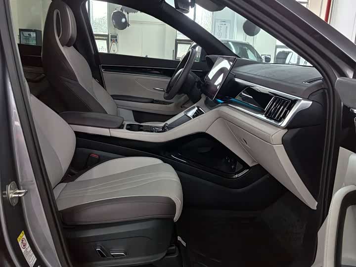 Фото 23 - BYD Song Plus Hybrid/EV