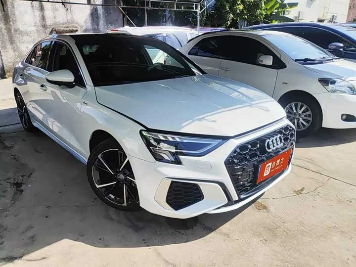 Фото 2 - Audi A3