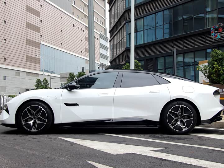 Фото 3 - Lotus Emeya