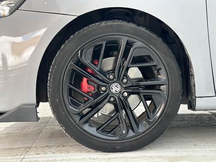 Фото 13 - MG Motor 6