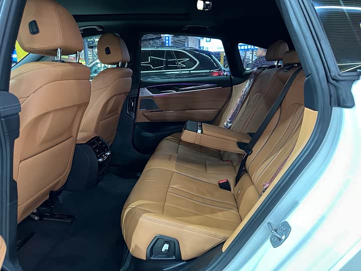 Фото 16 - BMW 6 Series GT