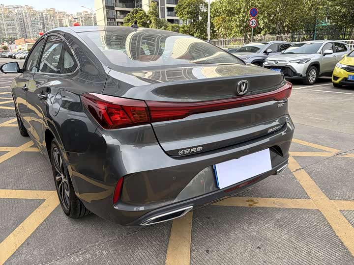 Фото 14 - Changan Eado Plus