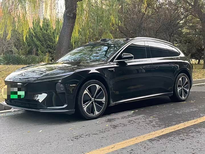 Фото 1 - Nio ET5T