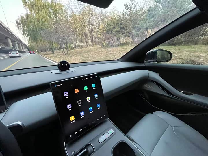 Фото 14 - Nio ET5T