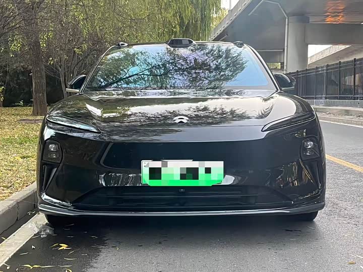 Фото 2 - Nio ET5T