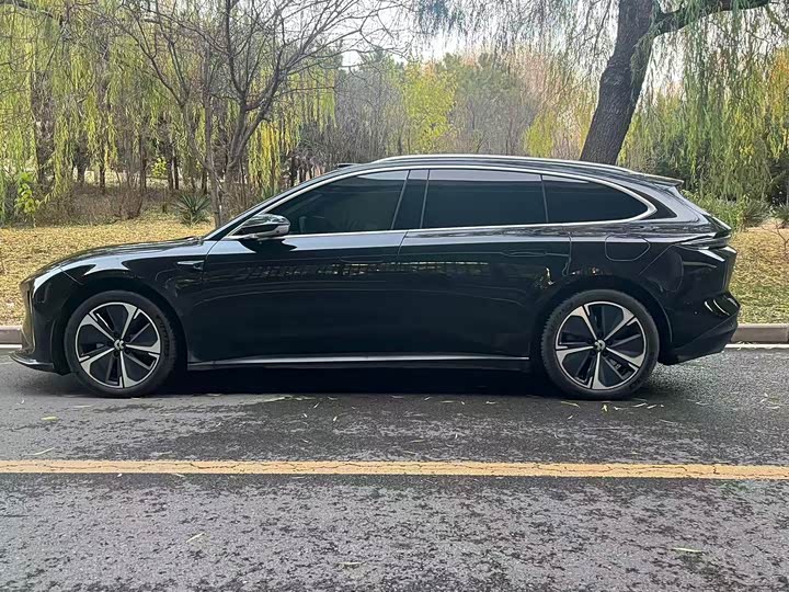 Фото 5 - Nio ET5T