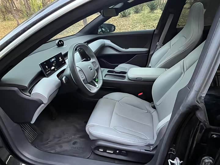 Фото 7 - Nio ET5T