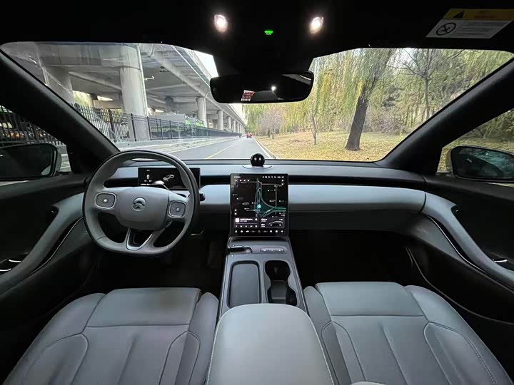 Фото 9 - Nio ET5T