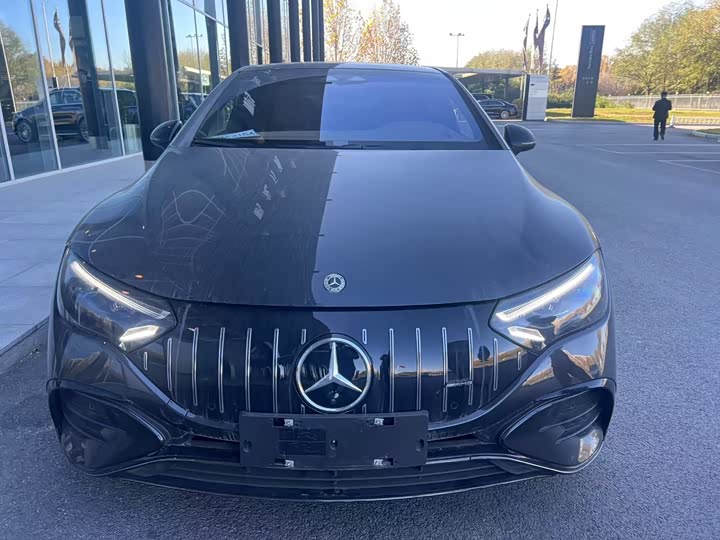 Фото 2 - Mercedes-Benz EQE AMG