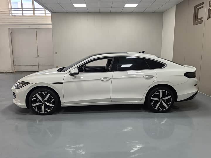 Фото 7 - Volkswagen Lamando L