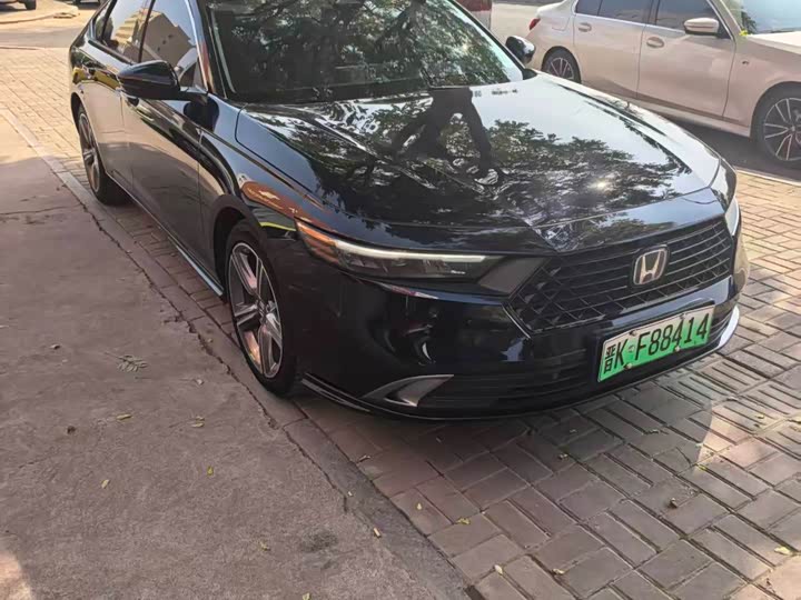 Фото 3 - Honda Accord Hybrid