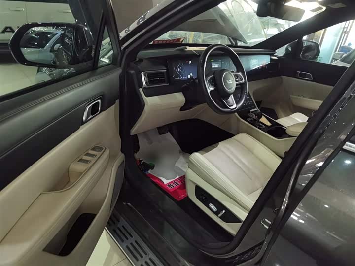 Фото 16 - LiXiang One