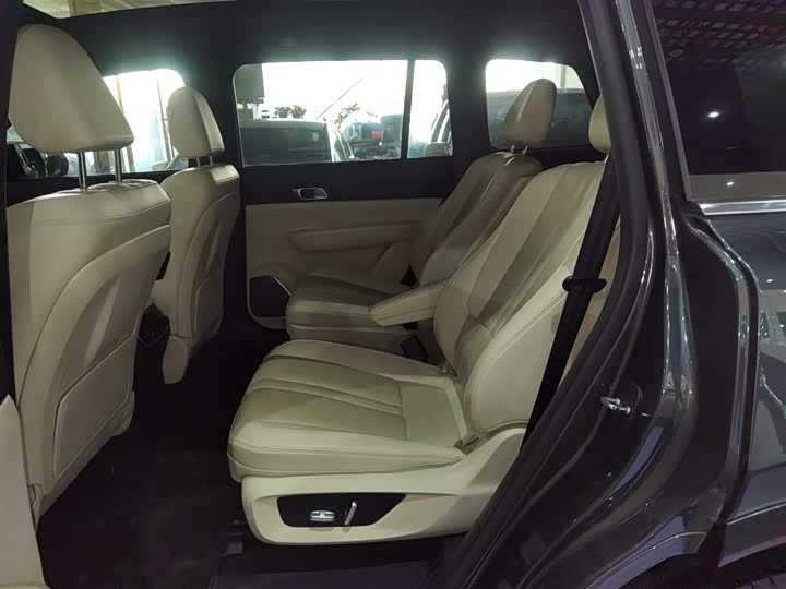 Фото 17 - LiXiang One