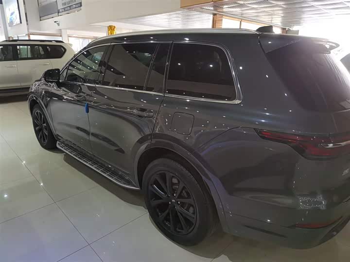 Фото 5 - LiXiang One