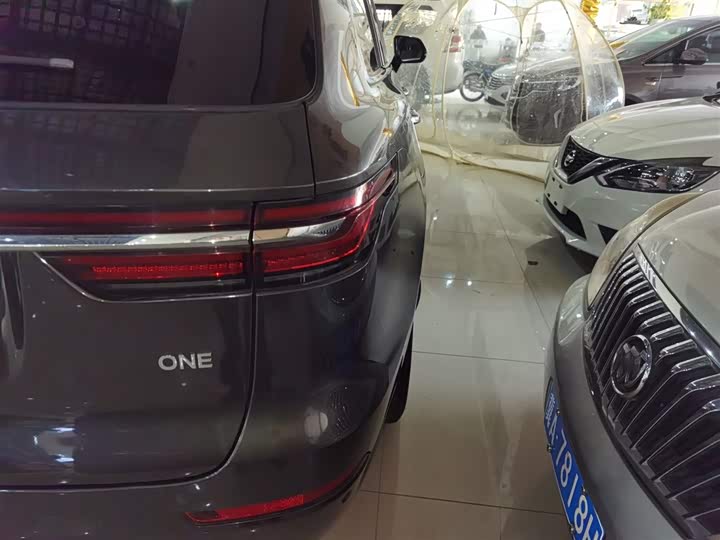 Фото 8 - LiXiang One