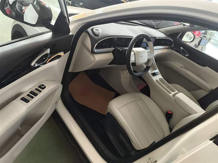 Фото 16 - Geely Galaxy Geome