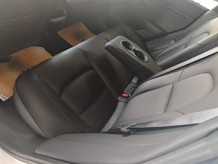 Фото 14 - Tesla Model 3