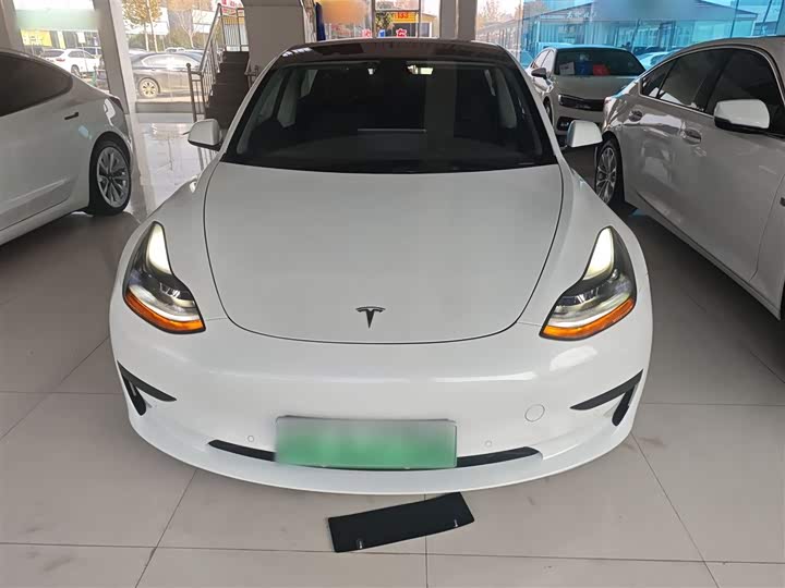 Фото 19 - Tesla Model 3