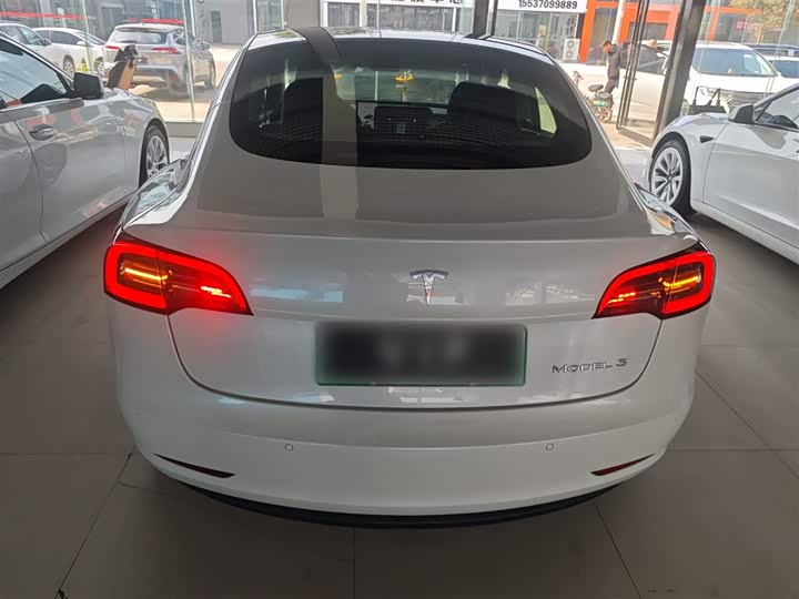 Фото 22 - Tesla Model 3