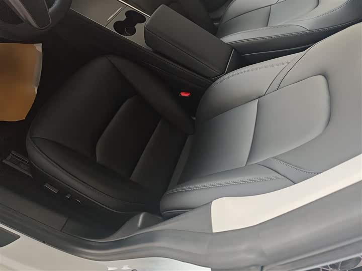 Фото 7 - Tesla Model 3