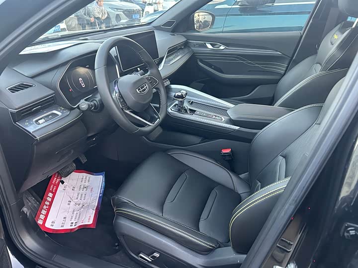 Фото 4 - Geely Preface