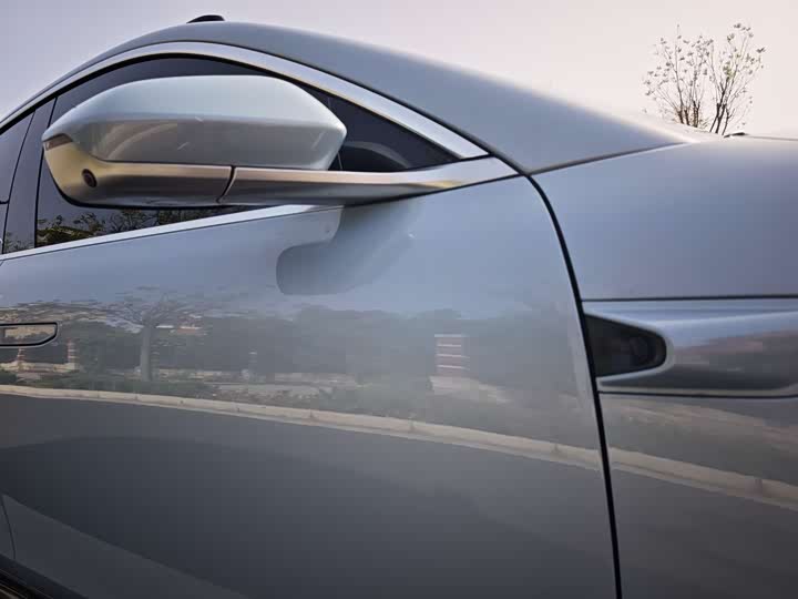 Фото 12 - Nio ET5T