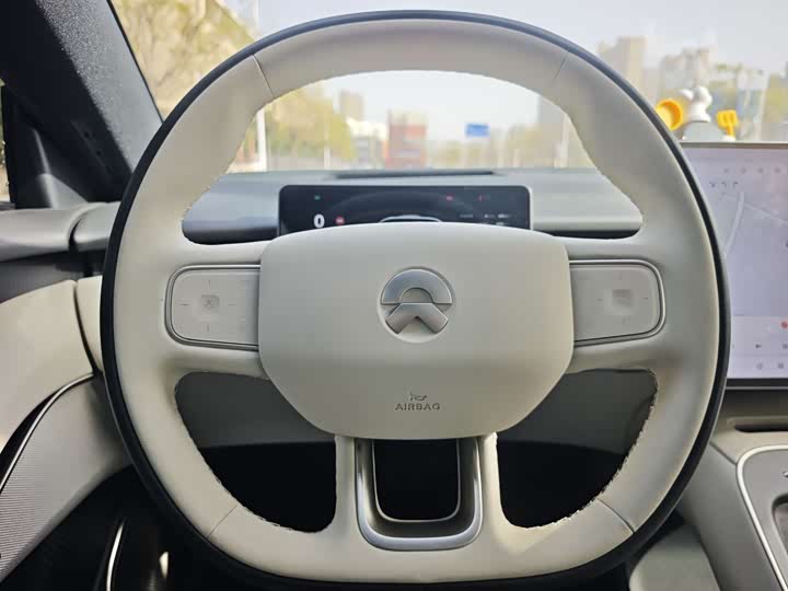 Фото 9 - Nio ET5T