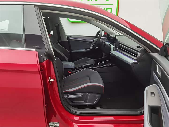 Фото 23 - Volkswagen Lamando L