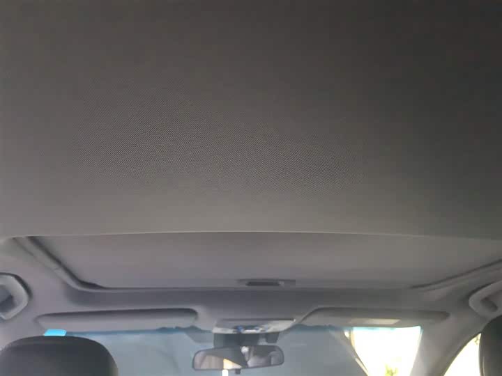 Фото 18 - Toyota Camry