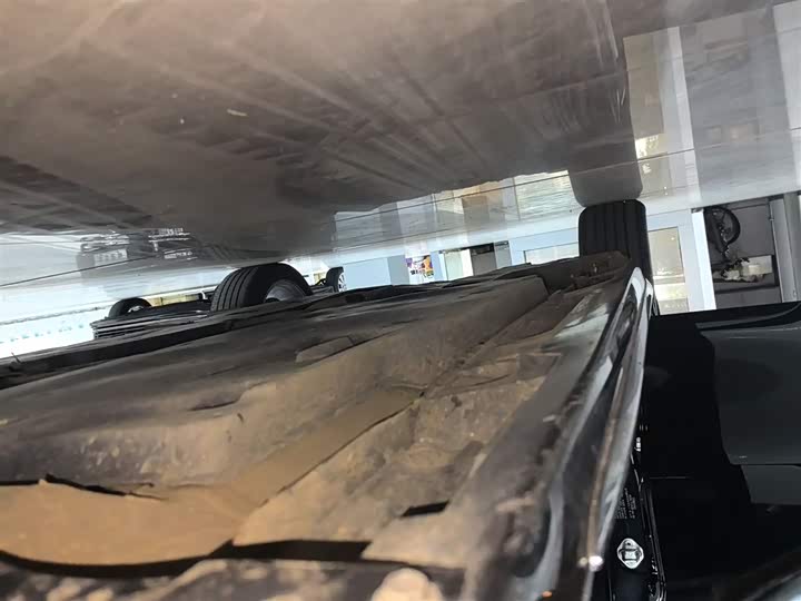 Фото 21 - Toyota Camry