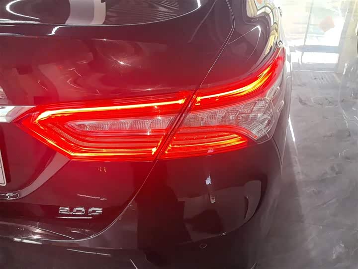 Фото 8 - Toyota Camry