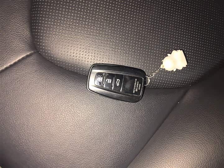 Фото 9 - Toyota Camry