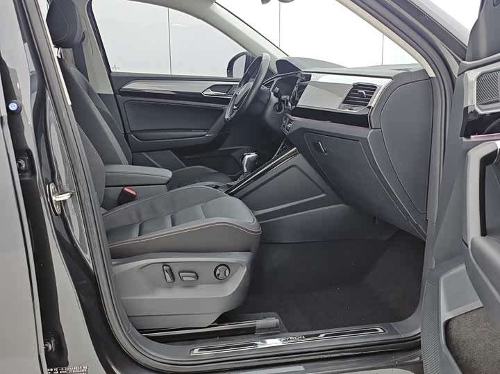 Фото 15 - Volkswagen Tayron