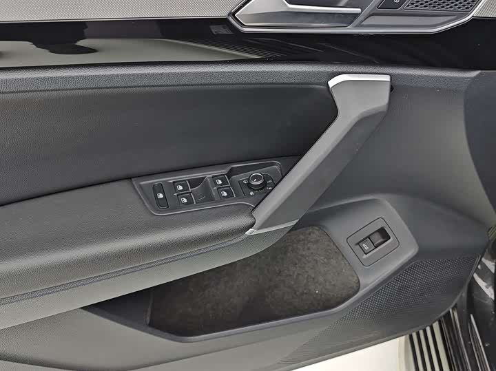 Фото 25 - Volkswagen Tayron