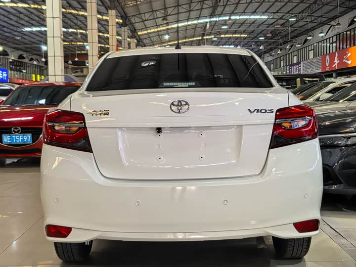 Фото 4 - Toyota Vios