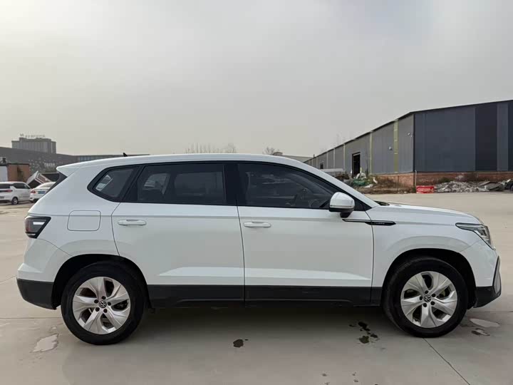 Фото 4 - Volkswagen Tharu