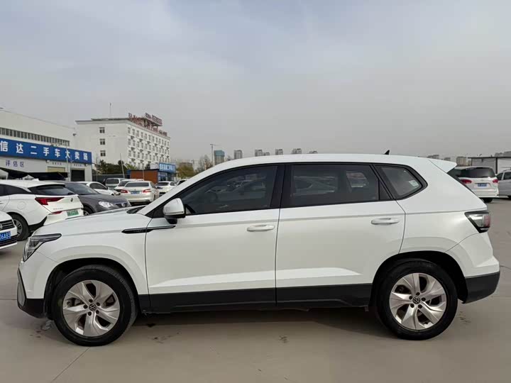 Фото 9 - Volkswagen Tharu