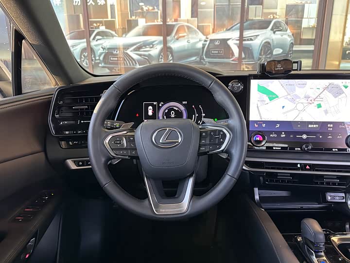 Фото 7 - Lexus RX