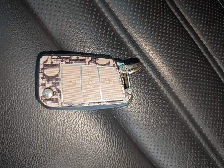 Фото 9 - Volkswagen Lamando L