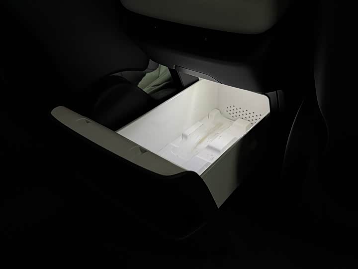 Фото 27 - Xiaomi SU7