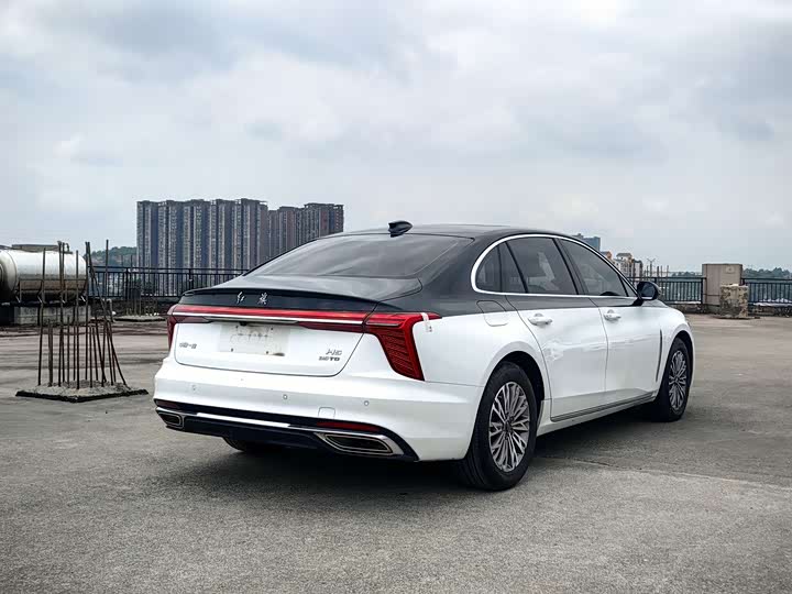 Фото 12 - Hongqi H5