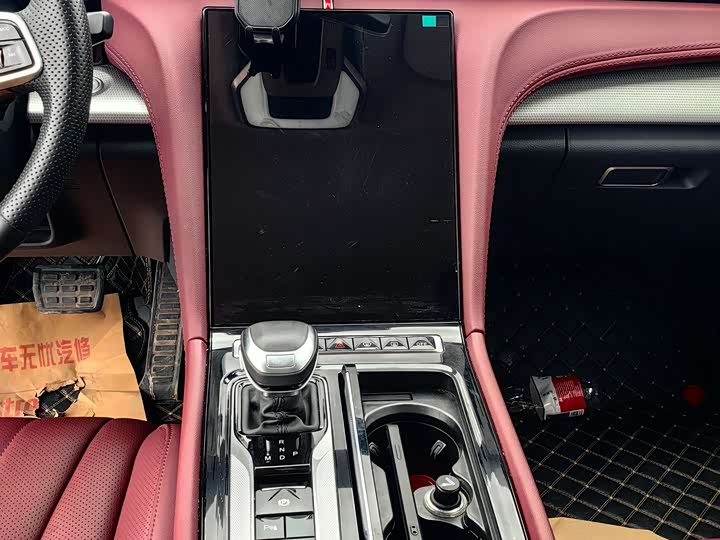 Фото 7 - Hongqi H5