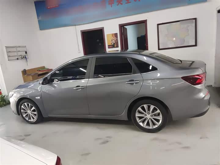 Фото 5 - Chevrolet Monza