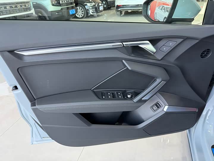 Фото 10 - Audi A3