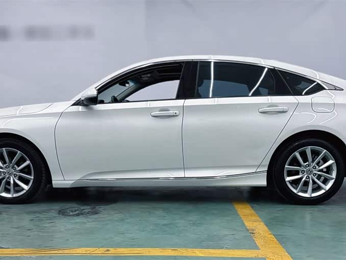 Фото 11 - Honda Accord