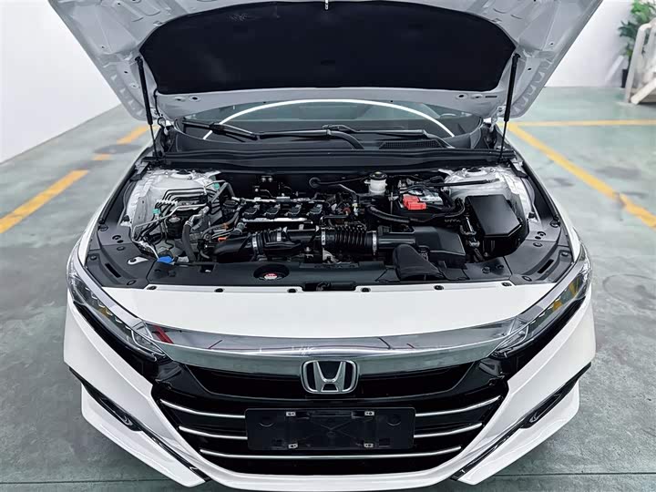 Фото 22 - Honda Accord