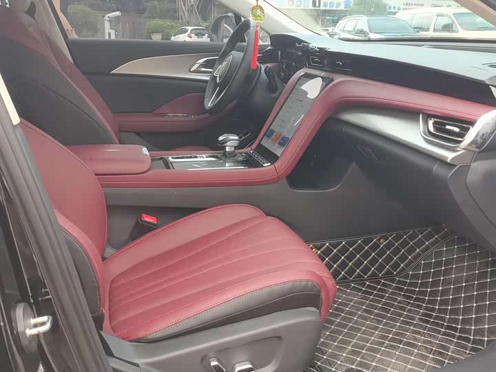 Фото 8 - Hongqi H5