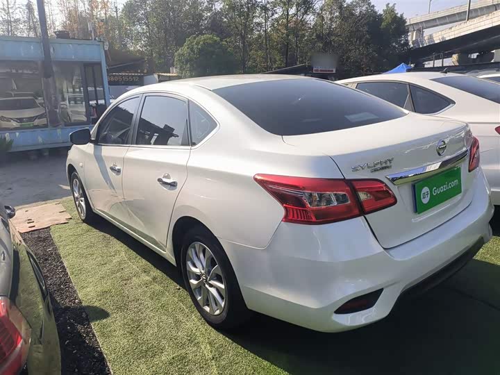 Фото 5 - Nissan Sylphy